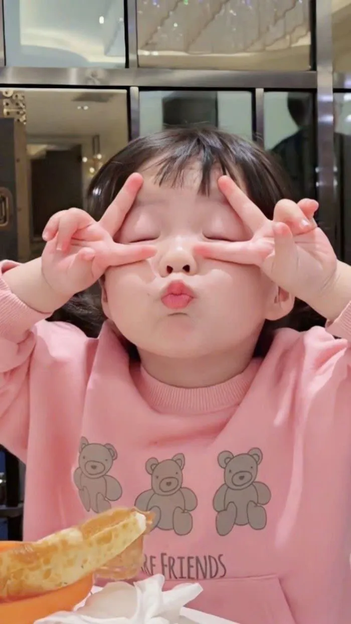 ảnh đại diện em bé cute