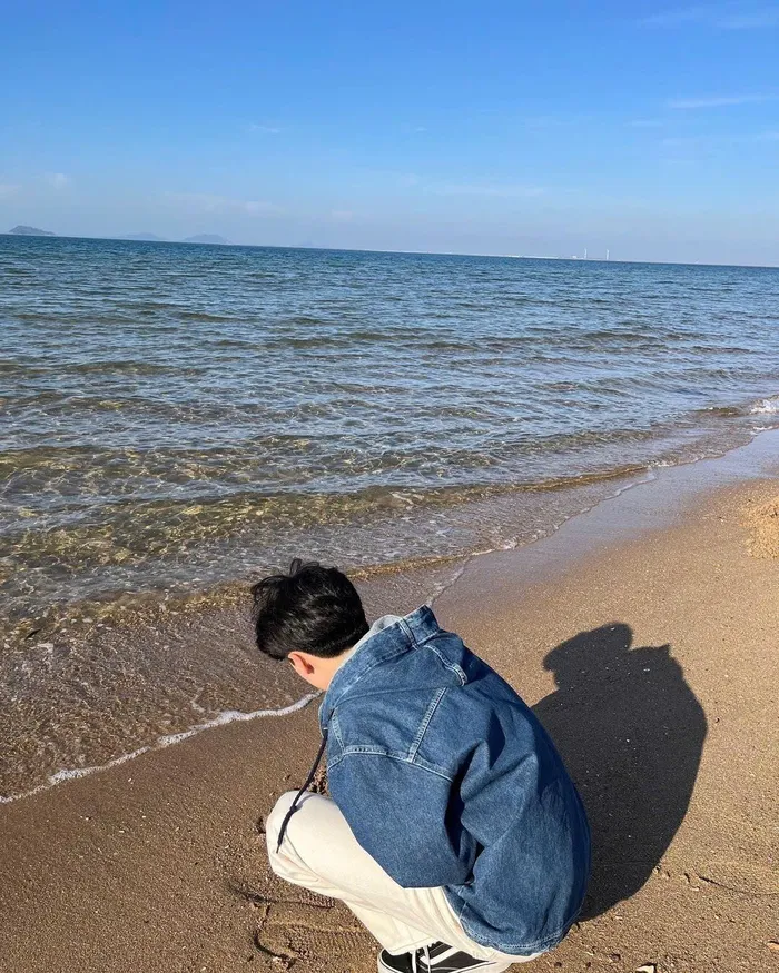 ảnh trai đẹp quay lưng