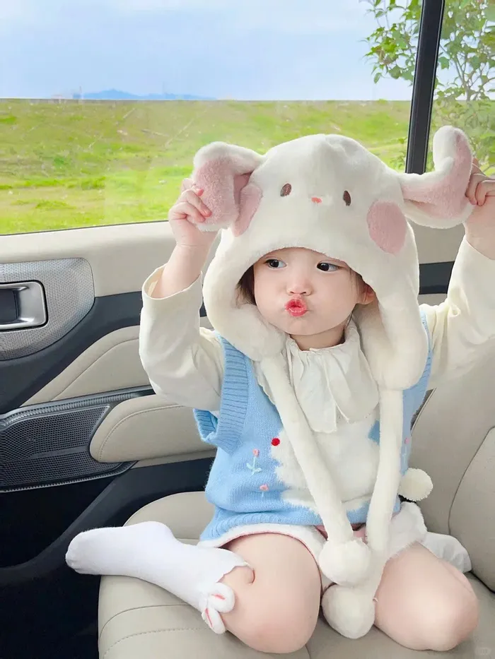 avt đôi em bé cute