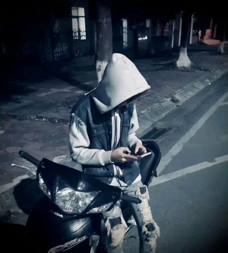 boy phố chụp ảnh