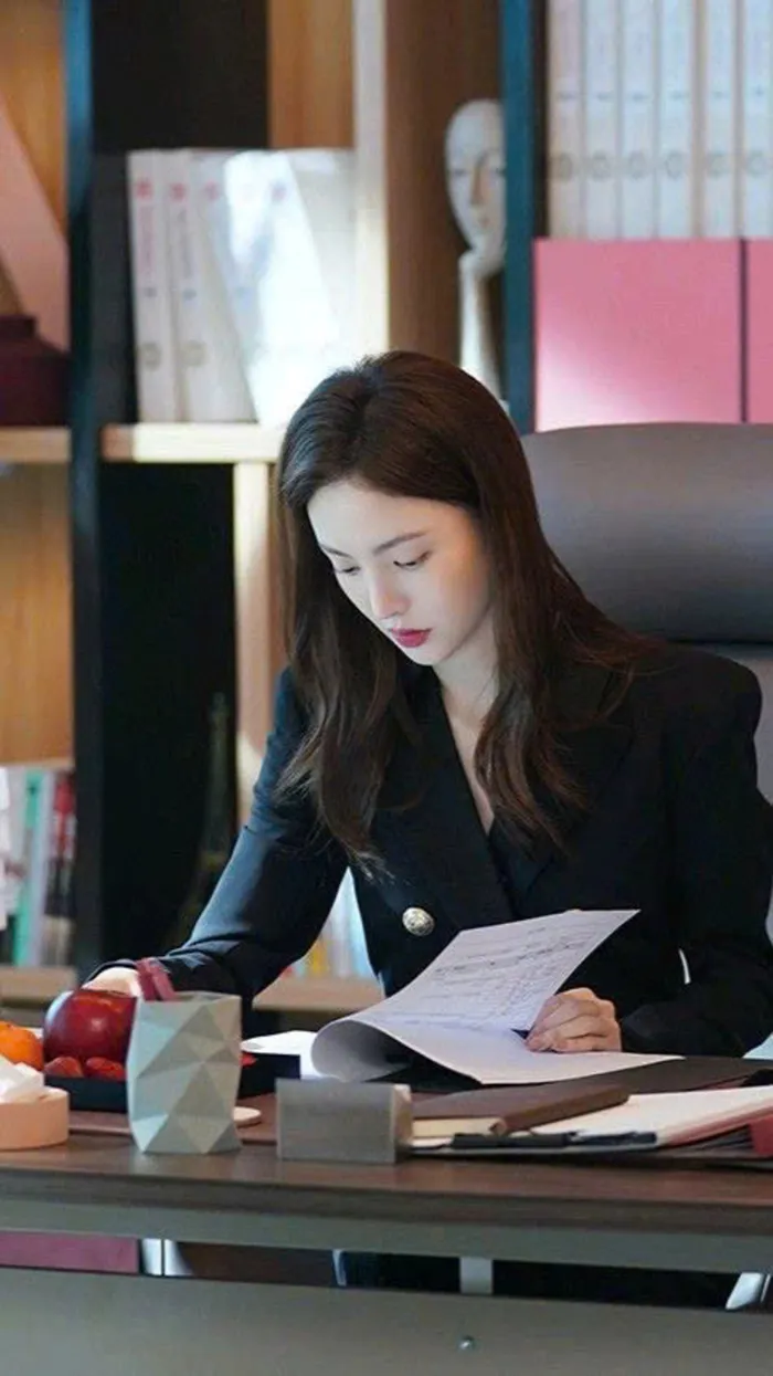 hình ảnh doanh nhân trẻ ngầu