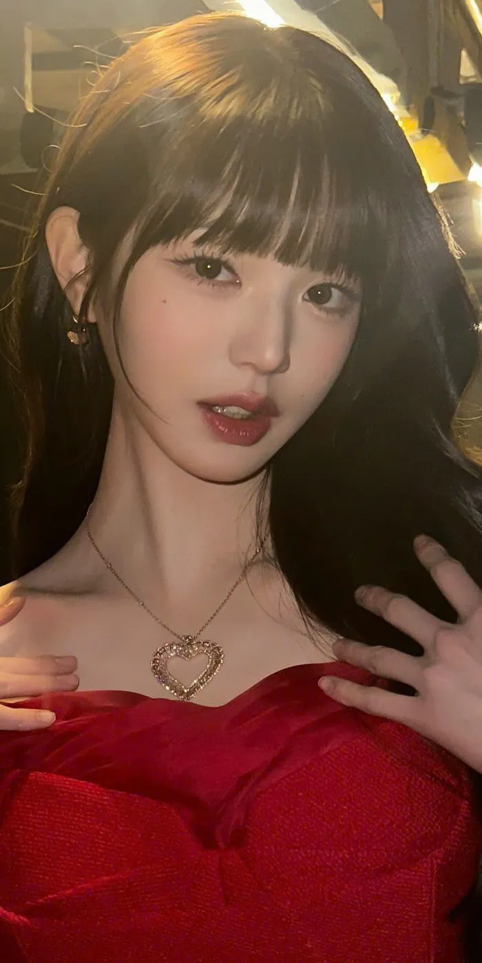 hình ảnh wonyoung ive