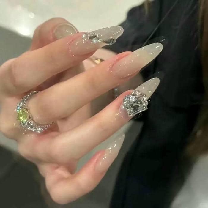 nail đính đá (20)