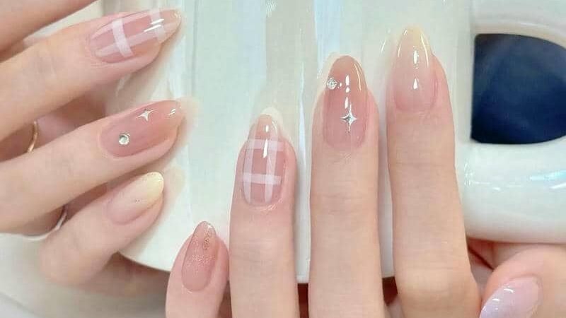 Gợi ý 78+ mẫu nail thạch trong suốt, sang chảnh và hiện đại