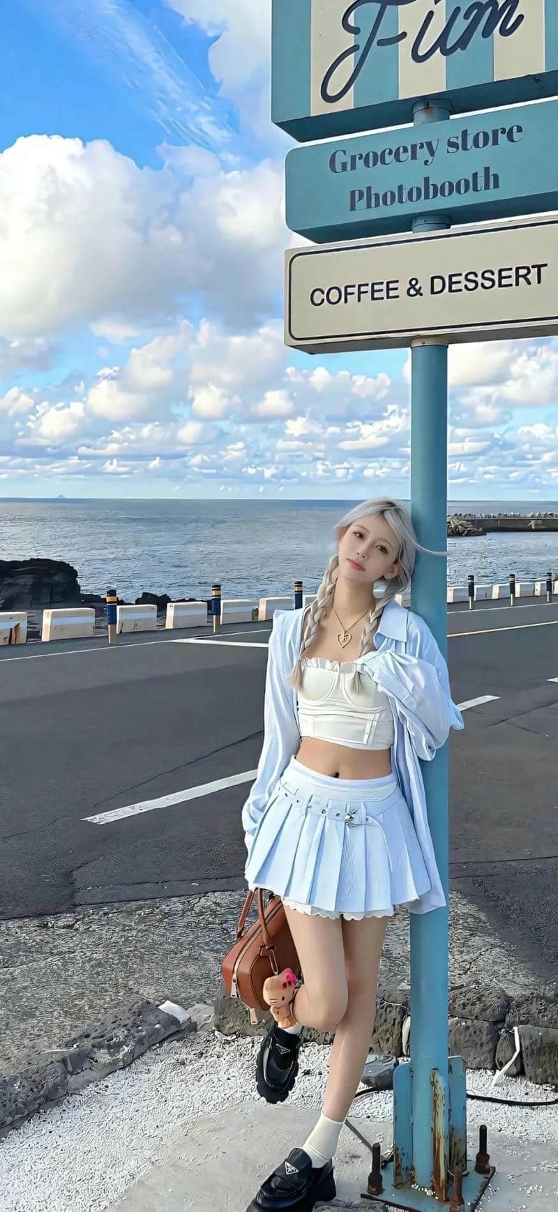 gái xinh mặc váy ngắn (17)