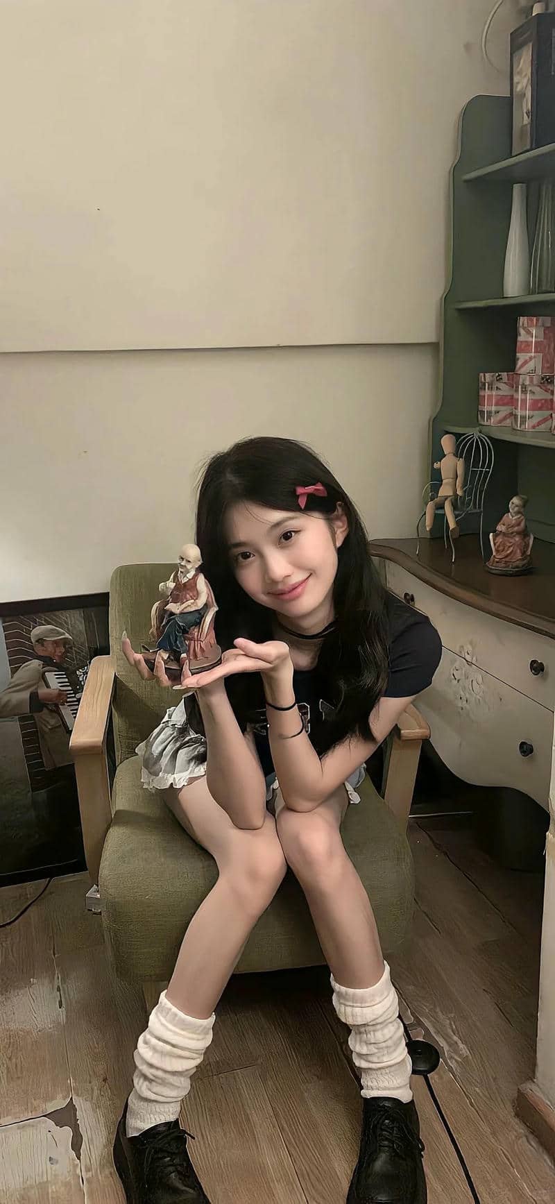 gái xinh mặc váy ngắn (22)