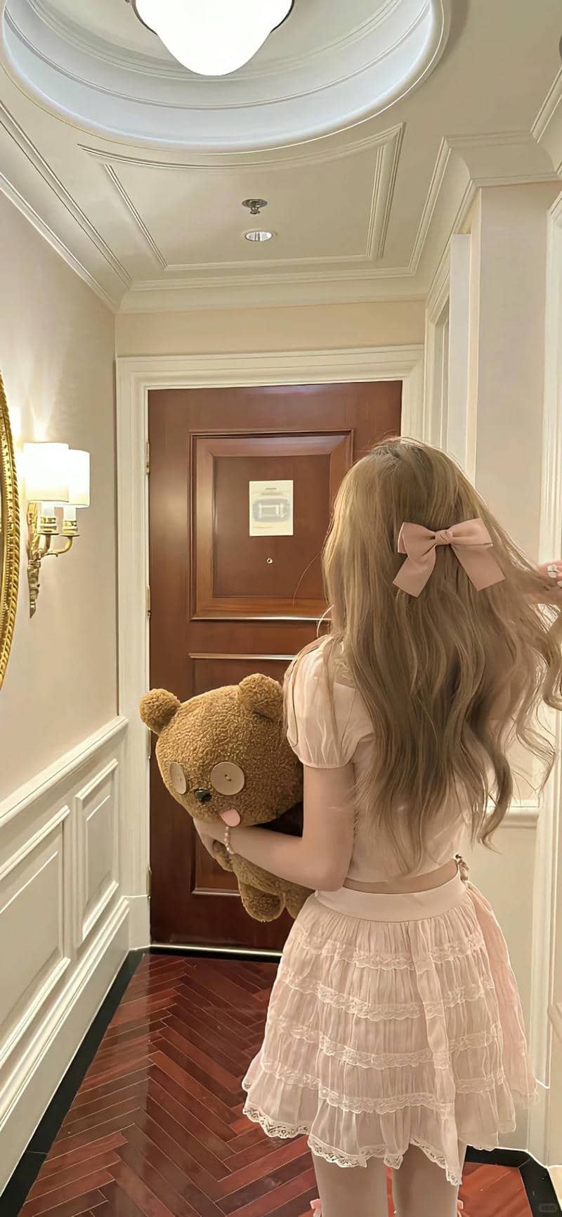 gái xinh mặc váy ngắn (23)