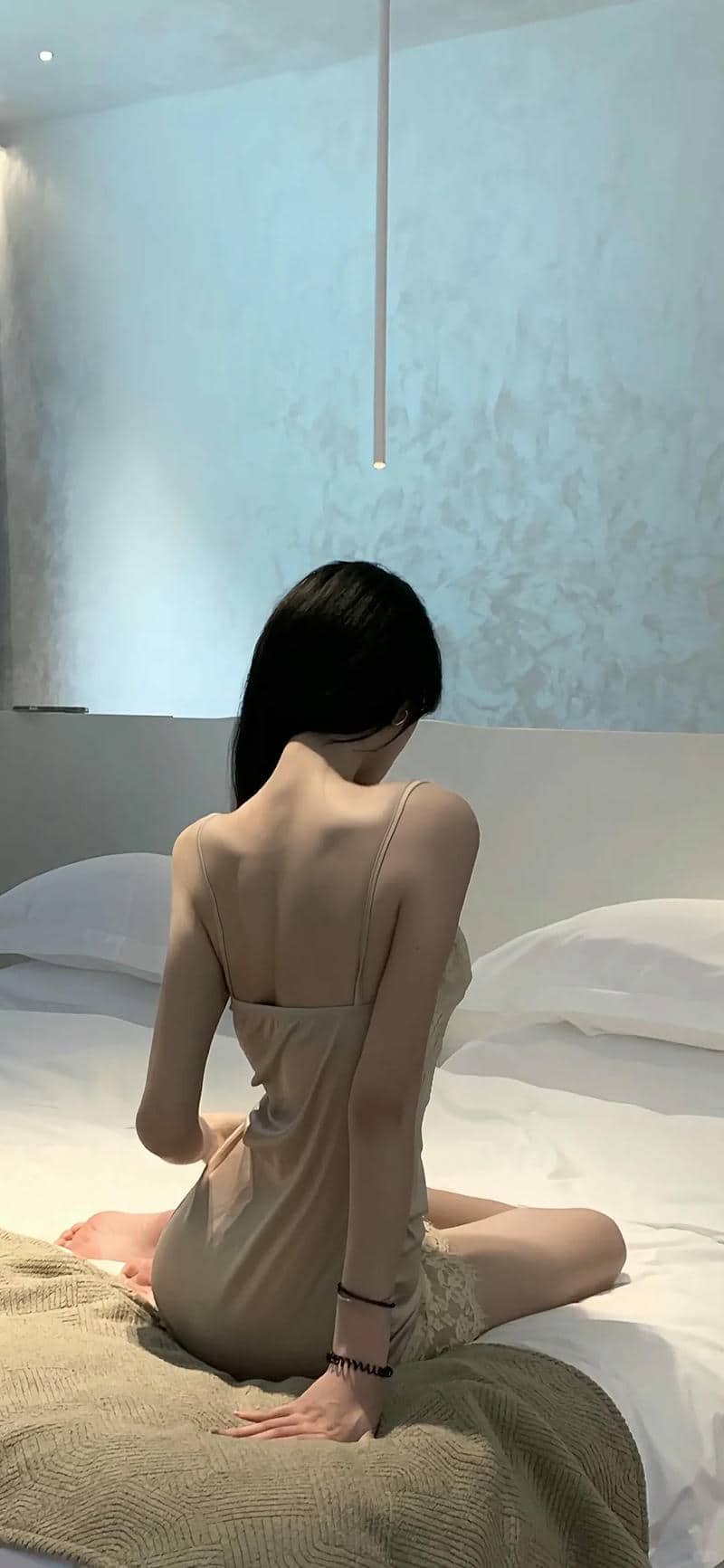 gái xinh mặc váy ngắn (30)